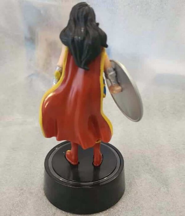 Wonder Woman LED Figurine DC Comics - Image 5